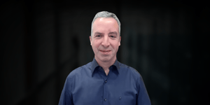 mengapa_custom_silicon_sangat_krusial_bagi_inovasi_ai